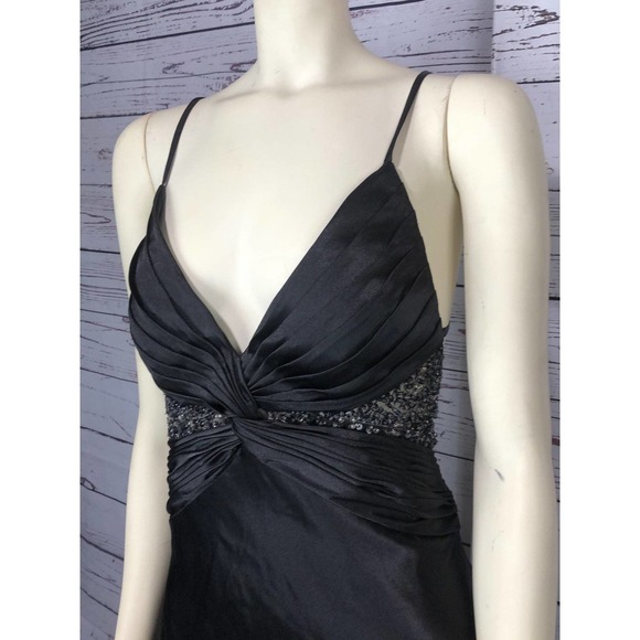 NIGHTWAY black prom dress with low crisscross back - Picture 4 of 12